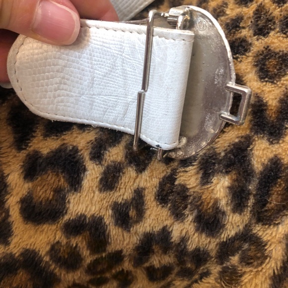 Lizard Skin Vintage White adjustable Belt with front buckle. Small 90’s style - Picture 4 of 9